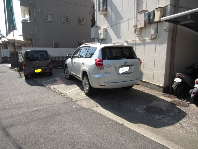 【駐車場】