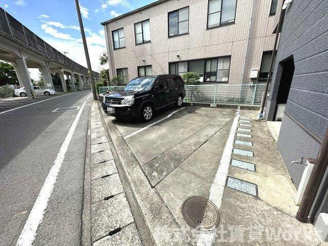 徳島市北佐古二番町のアパートの駐車場|駐車場に車を止められます