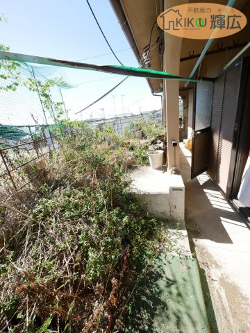 明石市魚住町西岡　中古戸建の庭