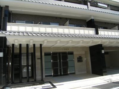 ベラジオ京都駅東のエントランス