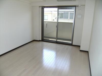 ベラジオ京都駅東の居間・リビング|洋室