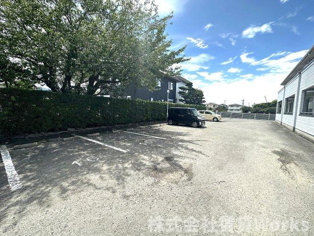 クレセントの駐車場|駐車場です