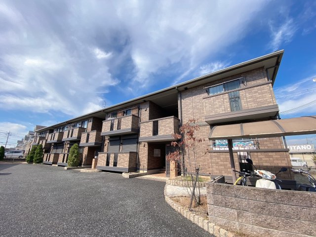 フローリッシュ美原の外観