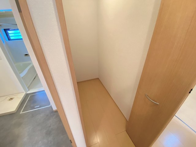 フローリッシュ美原の収納