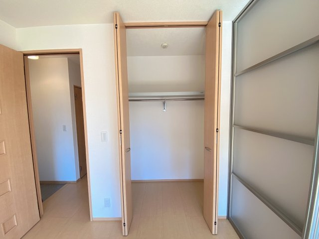 フローリッシュ美原の収納