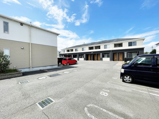 伊賀の郷 壱番館の駐車場