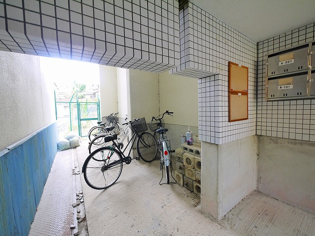 聖和ハイツ生駒Bのその他共用部分|駐輪場です