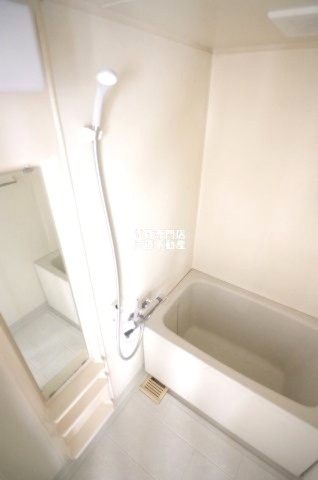 グランドメゾン黒川の浴室