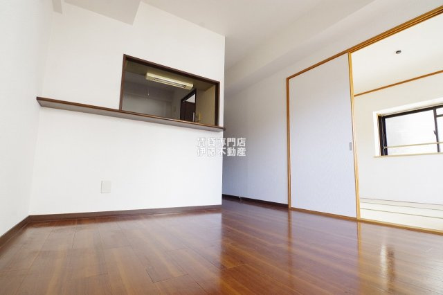 グランドメゾン黒川の居間・リビング