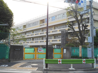 国分寺市立第二小学校まで350ｍ