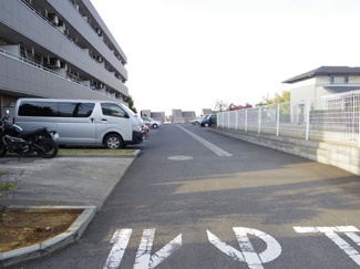 ★敷地内駐車場★（有料・要空き確認）