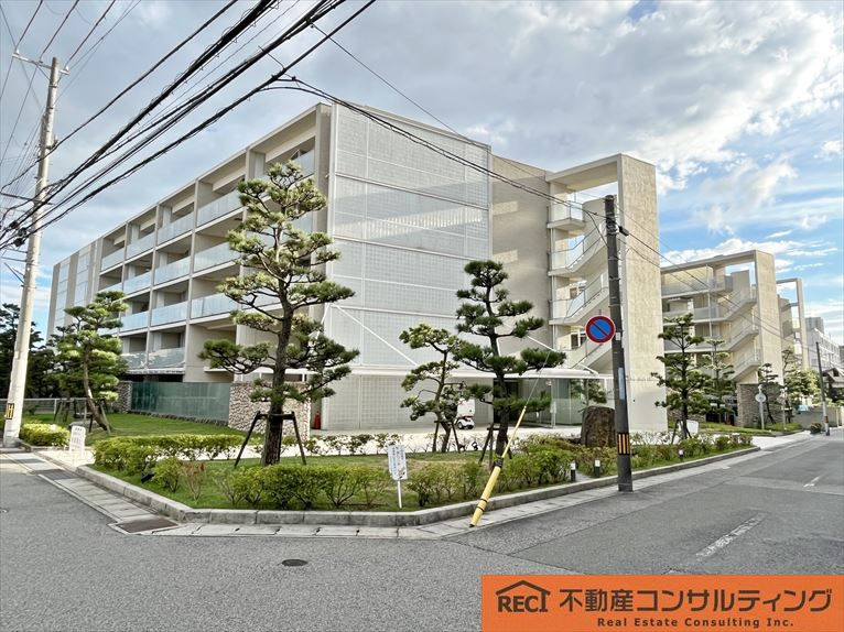 ルネラディウス芦屋川の外観