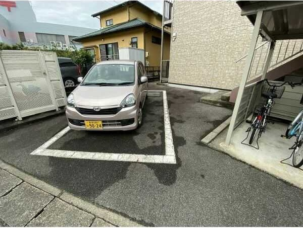 セントラル弘栄　　刈谷市近郊の賃貸はクラスホームの駐車場