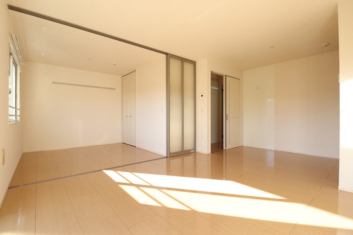 フィオーレ Ⅱの居間・リビング