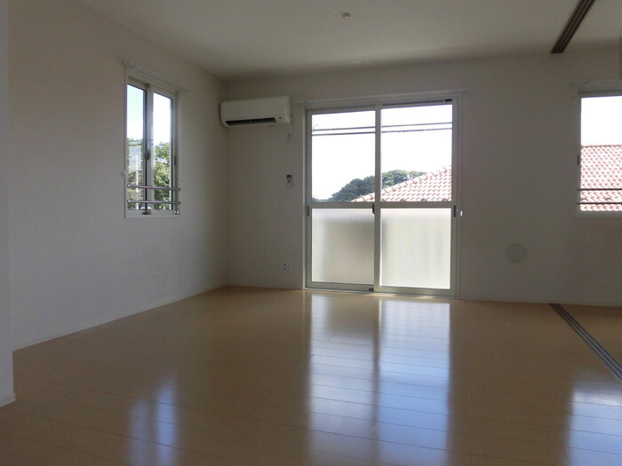 フィオーレ Ⅱの居間・リビング