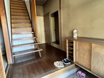 【玄関】 | 日高中古住宅
