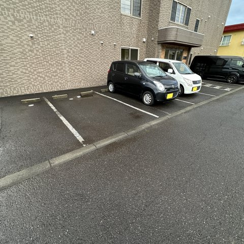 Ｕ’グランディスの駐車場