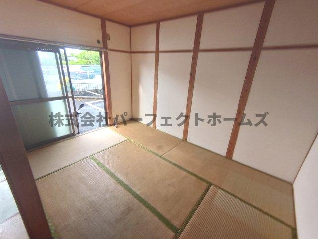 交野市向井田１丁目の一戸建ての和室|和室がひろがる居住スペース