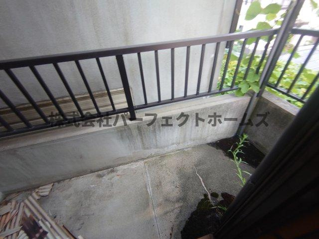 交野市向井田１丁目の一戸建てのバルコニー|広々としたバルコニーです