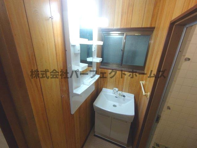 雲川向井田戸建　賃貸の独立洗面台|独立洗面化粧台付き