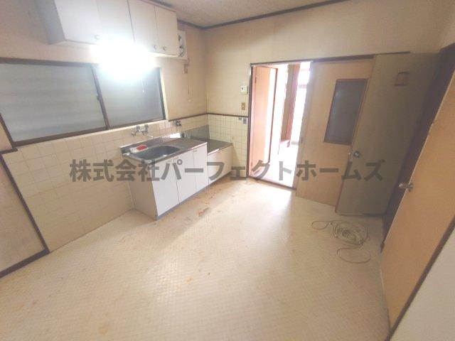 交野市向井田１丁目の一戸建ての居間・リビング|使いやすいリビングです