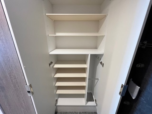 プレサンス大国町ブライスの収納
