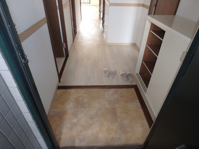 桂樹館の玄関|他のお部屋の参考写真となります。