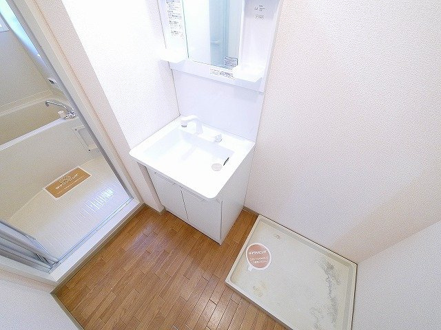 グリーンガーデン　壱番館の洗面所|ゆったりとスペースのある洗面所