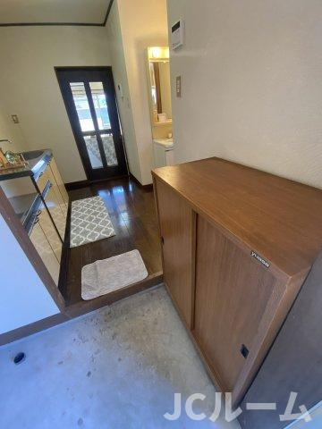 アーベントハイツの玄関|シューズボックスがあります☆