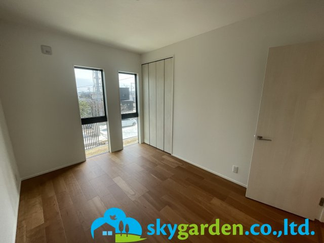 秦野市菩提　新築戸建　全3棟2号棟の洋室