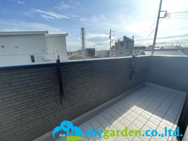 秦野市菩提　新築戸建　全3棟2号棟のバルコニー