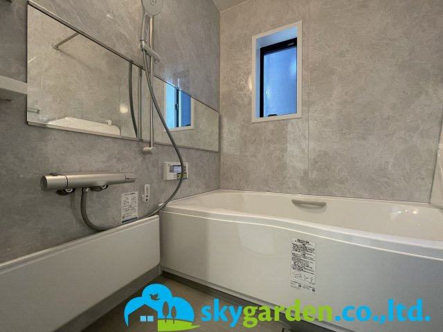 秦野市菩提　新築戸建　全3棟2号棟の浴室