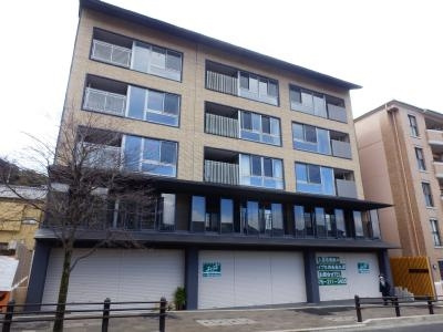 Schilf神宮道（シルフ神宮道）