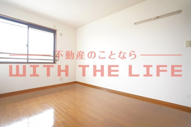 ピュアドーム1【キャッシュバック対象物件】の洋室|明るい洋室です