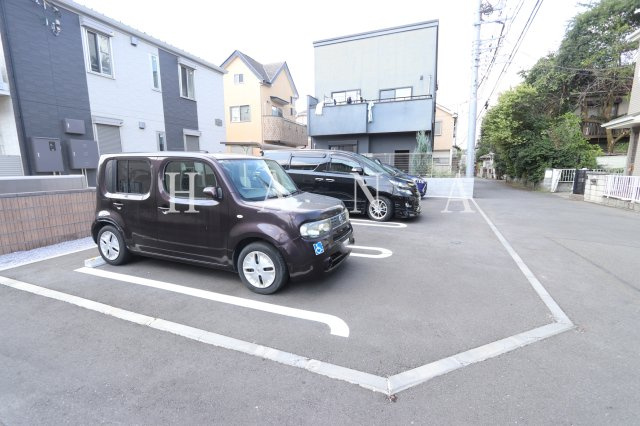 アンソレイユの駐車場