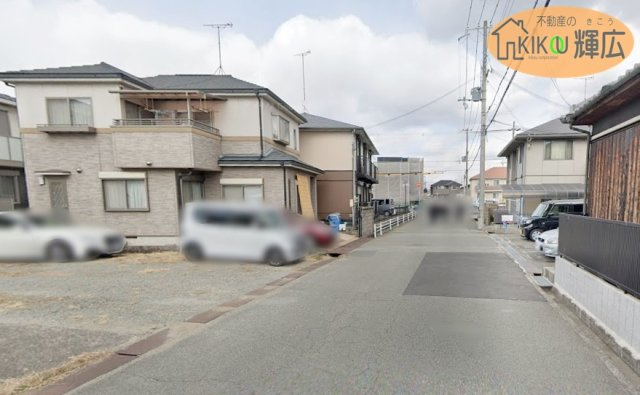高砂市荒井町御旅2丁目　土地の前面道路含む現地写真|前面道路は広々としておりますので、お車の運転が苦手な方でも安心ですね。