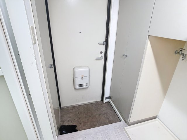 ZINハイツの玄関