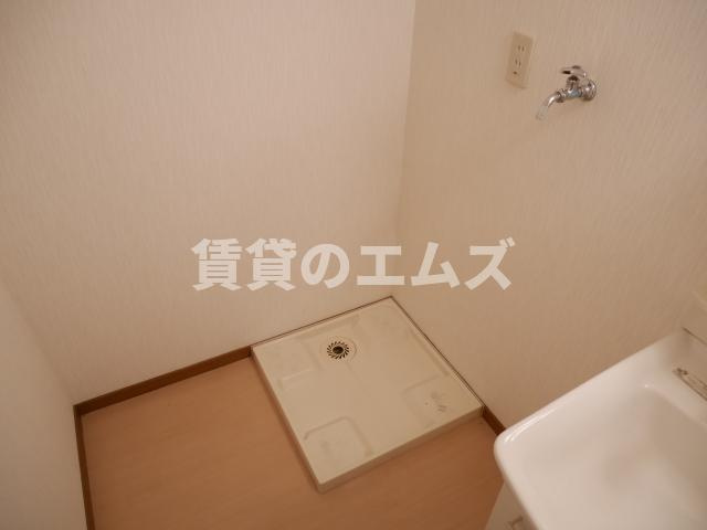 【設備】 | 孝栄ビル | 孝栄ビルの室内洗濯機置き場