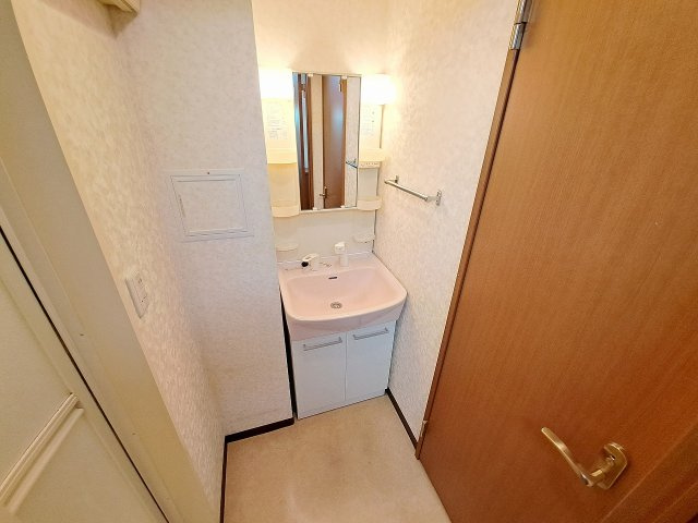 ロクサーヌ浜甲子園の洗面所