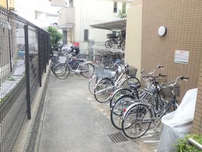【その他共用部分】 | レルンブラール | 駐輪スペースです