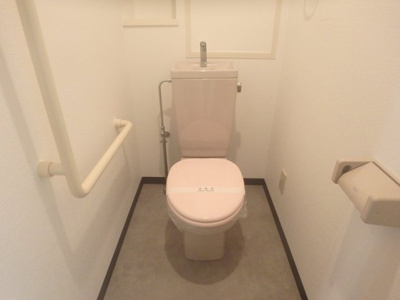 【トイレ】 | レルンブラール | 落ち着いたトイレです