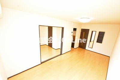 【内装】 | レオネクスト紅