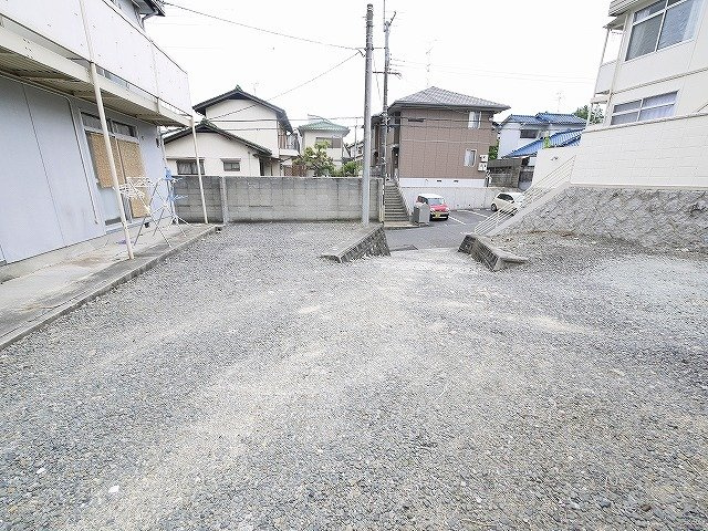 グレーズ鳥見の駐車場