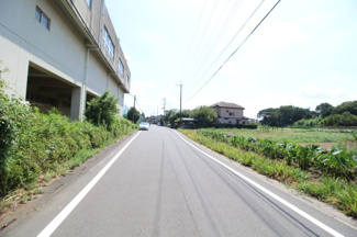 【前面道路含む現地写真】