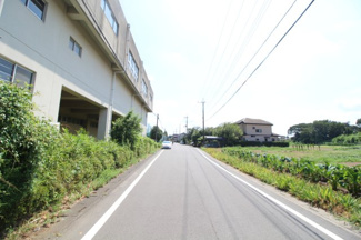 【前面道路含む現地写真】