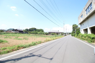 【前面道路含む現地写真】