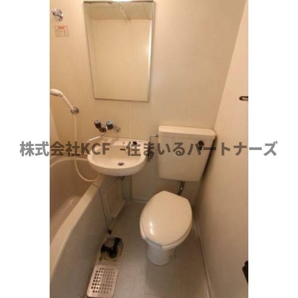 メゾン・ド・プレミスのトイレ|落ち着いた色調のトイレです