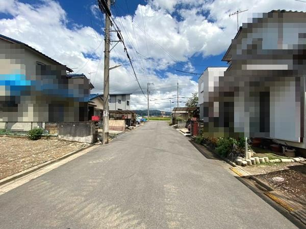岩出市金屋　土地の前面道路含む現地写真