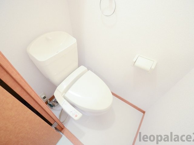 レオパレス葉山のトイレ|設備・使用は号室により異なる為、現況を優先いたします。