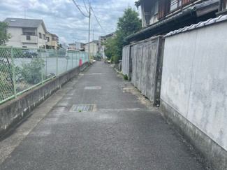 【前面道路含む現地写真】